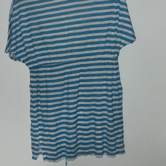 Mandees White and Blue Loose Beach Summer Cover Up Top - Medium - Picture 5 of 5